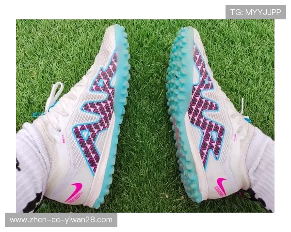 足球明星们脚下的利器揭秘 这些品牌鞋子成就了他们的场上辉煌